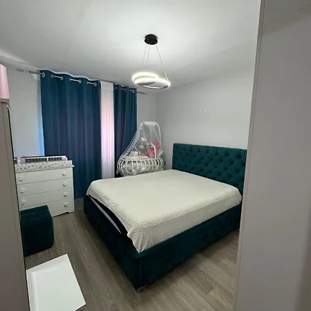 Hotel Enxhi *